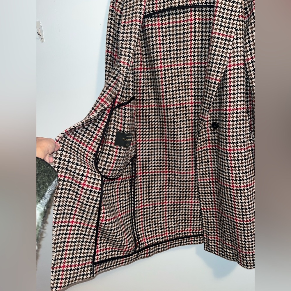 Babaton Houndstooth Coat - Black and Tan - Picture 8 of 15